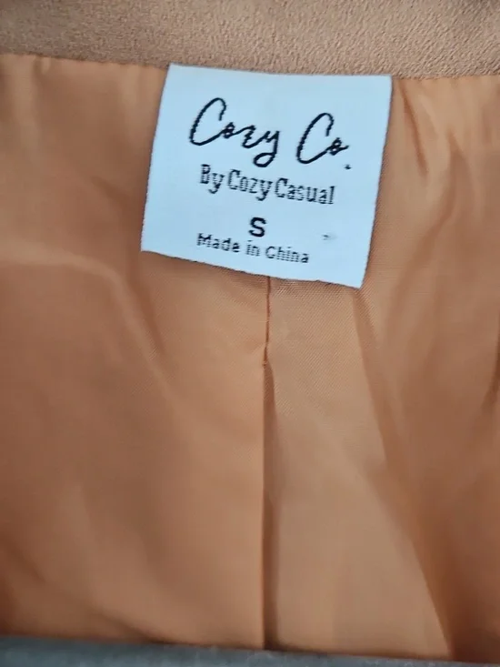 Cozy Casual Tan Roll-Tab Blazer Small (4-6) - Picture 4 of 9